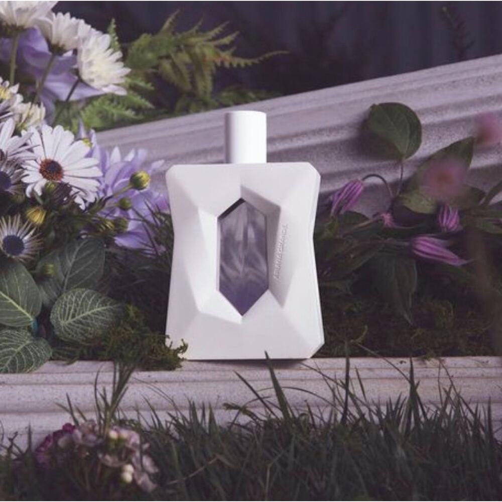 LIKE NEW with BOX- 1.7FL OZ 50ML God is a Woman Ariana Grande Eau De Parfum